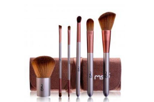 化妝刷要每天清洗嗎 化妝刷要洗了再用嗎 化妝刷要每天清洗嗎 化妝刷要洗了再用嗎