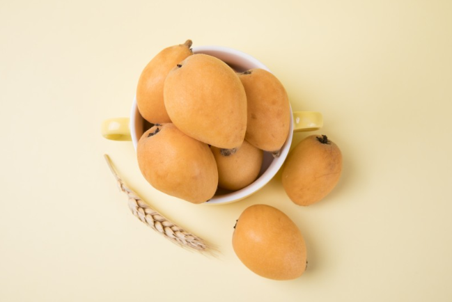 枇杷吃了上火還是降火 枇杷是上火的還是清火的 枇杷吃了上火還是降火 枇杷是上火的還是清火的