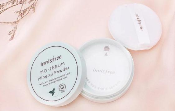 散粉要在什么時(shí)候用 散粉要涂全臉嗎 散粉要在什么時(shí)候用 散粉要涂全臉嗎