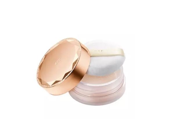 散粉怎么選擇適合自己的色號(hào) 散粉的色號(hào)會(huì)影響妝容嗎 散粉怎么選擇適合自己的色號(hào) 散粉的色號(hào)會(huì)影響妝容嗎