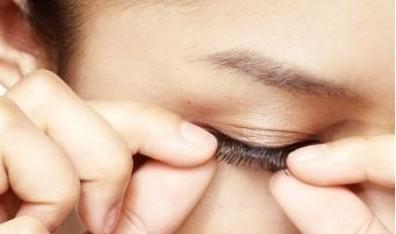 假睫毛有哪些種類 假睫毛有什么材質(zhì) 假睫毛有哪些種類 假睫毛有什么材質(zhì)