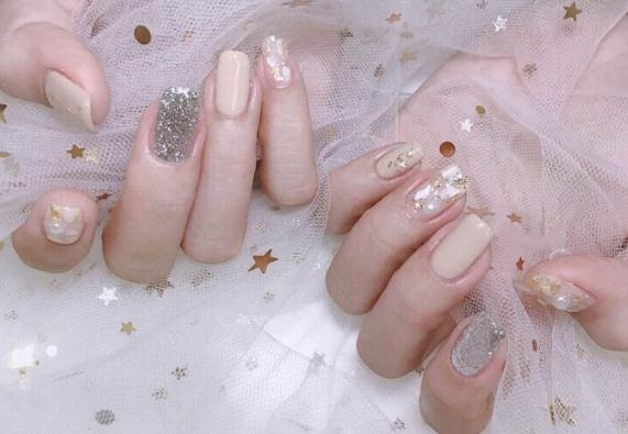 美甲能維持多長(zhǎng)時(shí)間 美甲能自己卸嗎 美甲能維持多長(zhǎng)時(shí)間 美甲能自己卸嗎