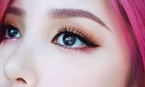 假睫毛要掉了沒有膠水怎么辦 假睫毛要怎么卸下來 假睫毛要掉了沒有膠水怎么辦 假睫毛要怎么卸下來