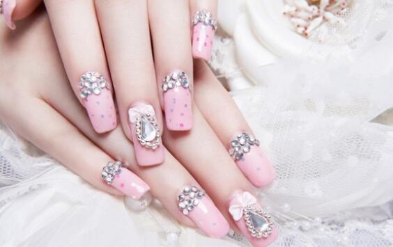 美甲有裂紋 美甲有裂紋了怎么辦 美甲有裂紋 美甲有裂紋了怎么辦