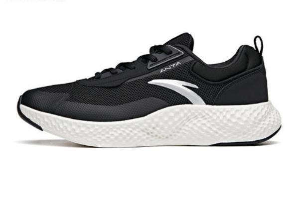 安踏運動鞋要買大一碼嗎 安踏運動鞋要買偏大的碼數(shù)嗎