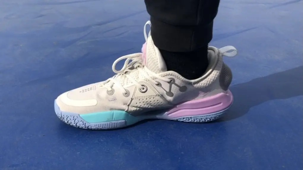 李寧籃球鞋全城9棉花糖測評 李寧全城9棉花糖大概多少錢 李寧籃球鞋全城9棉花糖測評 李寧全城9棉花糖大概多少錢