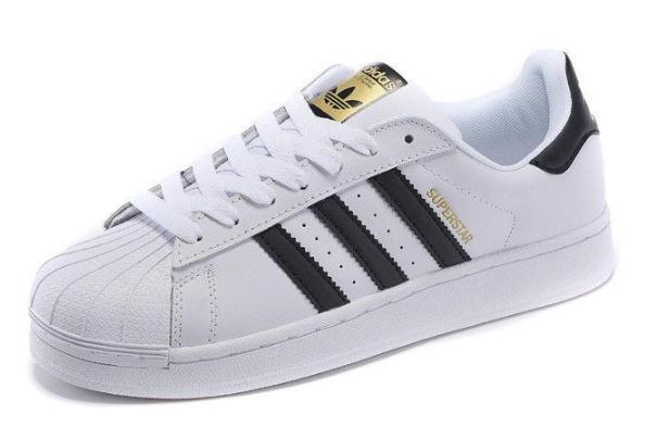 阿迪達(dá)斯鞋碼偏大還是偏小 阿迪達(dá)斯要不要買大一碼 阿迪達(dá)斯鞋碼偏大還是偏小 阿迪達(dá)斯要不要買大一碼