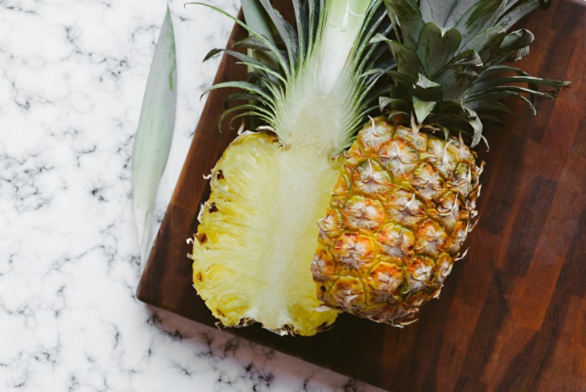 菠蘿用鹽水泡了一夜還能吃嗎 鹽水泡菠蘿可以過夜嗎 菠蘿用鹽水泡了一夜還能吃嗎 鹽水泡菠蘿可以過夜嗎