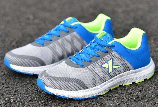 特步運動鞋要怎么洗 特步運動鞋可以水洗嗎 特步運動鞋要怎么洗 特步運動鞋可以水洗嗎