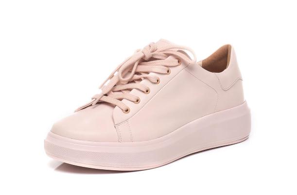 休閑鞋怎么搭配 休閑衣服怎么搭配包 休閑鞋怎么搭配 休閑衣服怎么搭配包