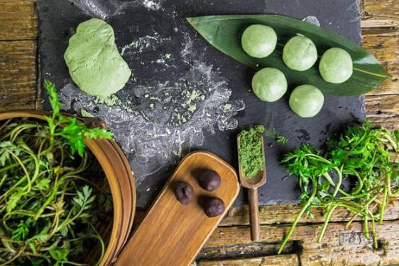 青團(tuán)為什么要加澄粉 做青團(tuán)可以不用澄粉嗎 青團(tuán)為什么要加澄粉 做青團(tuán)可以不用澄粉嗎