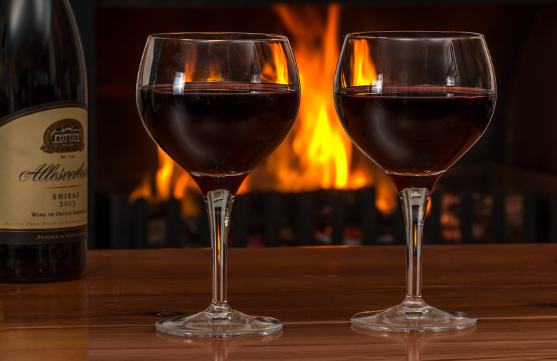 睡前喝紅酒會胖嗎 睡前喝紅酒有助睡眠嗎 睡前喝紅酒會胖嗎 睡前喝紅酒有助睡眠嗎