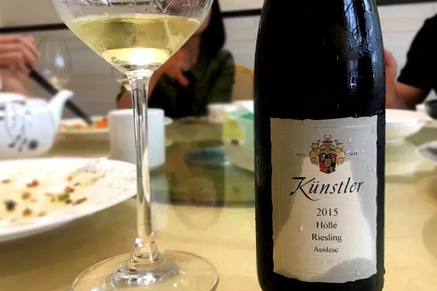 霞多麗和雷司令的區(qū)別 霞多麗和長(zhǎng)相思的區(qū)別 霞多麗和雷司令的區(qū)別 霞多麗和長(zhǎng)相思的區(qū)別