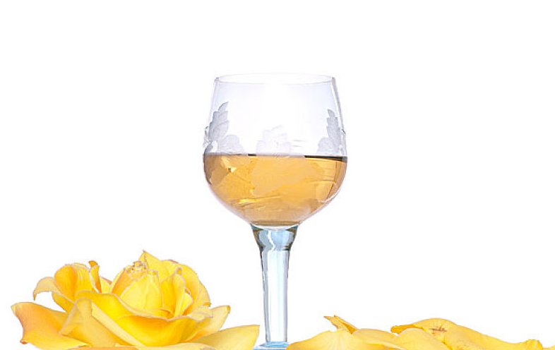 半甜白葡萄酒怎么喝 半甜白葡萄酒需要醒嗎 半甜白葡萄酒怎么喝 半甜白葡萄酒需要醒嗎