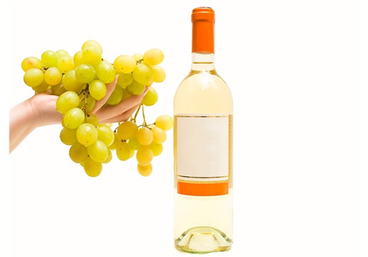 半干白葡萄酒怎么喝 半干白葡萄酒配什么喝 半干白葡萄酒怎么喝 半干白葡萄酒配什么喝