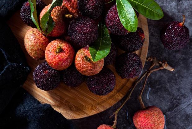 荔枝可以泡酒嗎 荔枝泡酒的功效與作用 荔枝可以泡酒嗎 荔枝泡酒的功效與作用