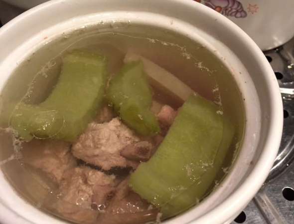 苦瓜湯怎么煮不會苦 苦瓜湯能放什么一起煲 苦瓜湯怎么煮不會苦 苦瓜湯能放什么一起煲