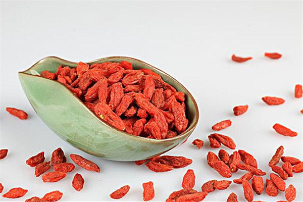 枸杞新鮮的能食用嗎 枸杞鮮果和干果哪個(gè)好 枸杞新鮮的能食用嗎 枸杞鮮果和干果哪個(gè)好