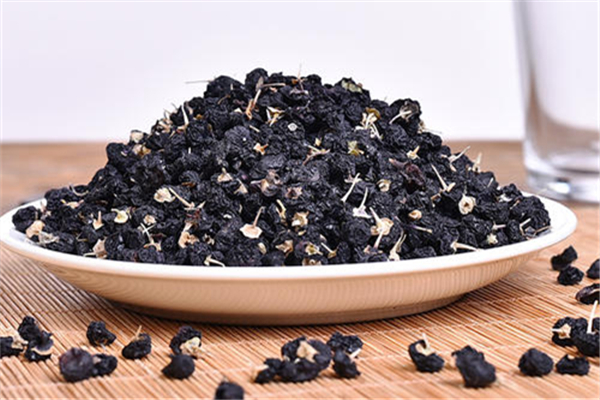 黑枸杞和紅枸杞的區(qū)別 黑枸杞和紅枸杞哪個(gè)好 黑枸杞和紅枸杞的區(qū)別 黑枸杞和紅枸杞哪個(gè)好