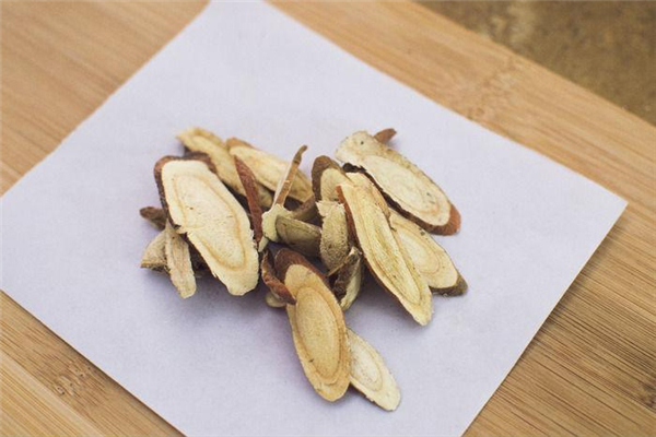 甘草能治咳嗽嗎 甘草對咽炎治療有效果嗎 甘草能治咳嗽嗎 甘草對咽炎治療有效果嗎