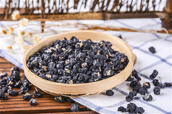 黑枸杞對痛風有治療作用嗎 黑枸杞糖尿病人可以喝嗎 黑枸杞對痛風有治療作用嗎 黑枸杞糖尿病人可以喝嗎