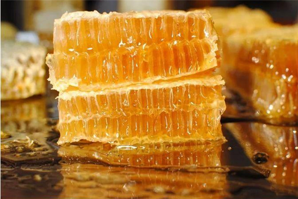 蜂蜜結(jié)晶好還是不結(jié)晶好 蜂蜜怎么辨別真假 蜂蜜結(jié)晶好還是不結(jié)晶好 蜂蜜怎么辨別真假