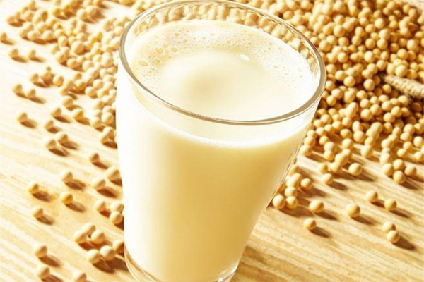 豆奶可以和雞蛋一起吃嗎 豆奶空腹喝好嗎 豆奶可以和雞蛋一起吃嗎 豆奶空腹喝好嗎