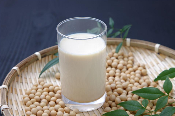 豆?jié){能加蜂蜜嗎 豆?jié){與什么搭配最好 豆?jié){能加蜂蜜嗎 豆?jié){與什么搭配最好