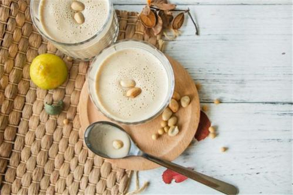 豆奶能補(bǔ)鈣嗎 豆奶小孩吃著上火嗎 豆奶能補(bǔ)鈣嗎 豆奶小孩吃著上火嗎