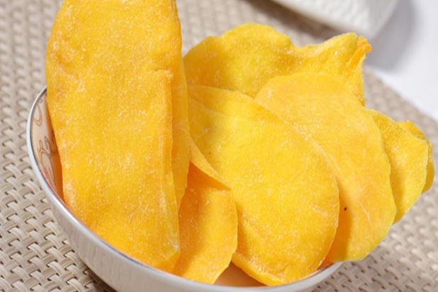 芒果干能和茶一起吃嗎 芒果干不能和什么食物一起吃 芒果干能和茶一起吃嗎 芒果干不能和什么食物一起吃