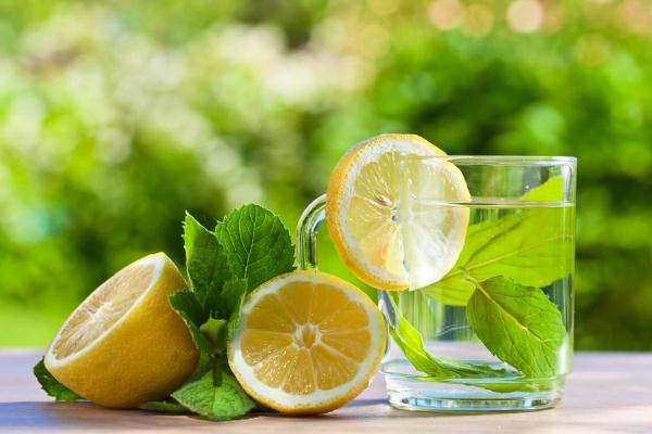 檸檬怎么清洗外皮 檸檬怎么清洗才干凈 檸檬怎么清洗外皮 檸檬怎么清洗才干凈