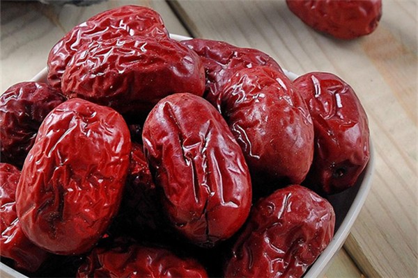 紅棗會(huì)升高血糖嗎 紅棗糖尿病人可以吃嗎 紅棗會(huì)升高血糖嗎 紅棗糖尿病人可以吃嗎
