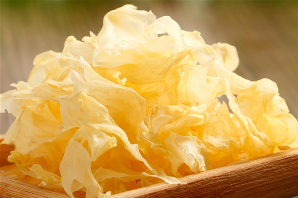 銀耳含糖量高嗎 銀耳糖尿病人能吃嗎 銀耳含糖量高嗎 銀耳糖尿病人能吃嗎