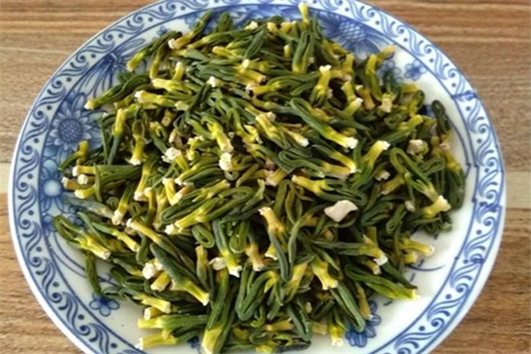 蓮心苦可以吃嗎 蓮心為什么是苦的 蓮心苦可以吃嗎 蓮心為什么是苦的