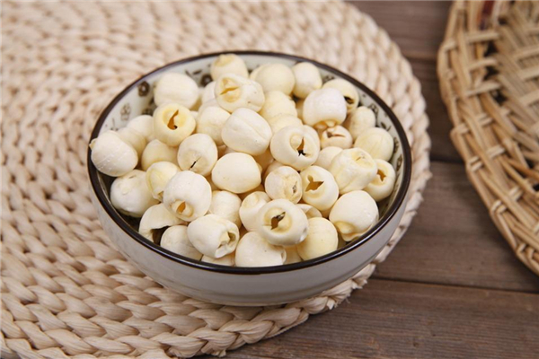 蓮子發(fā)苦還能吃嗎 蓮子發(fā)苦是不是壞了 蓮子發(fā)苦還能吃嗎 蓮子發(fā)苦是不是壞了