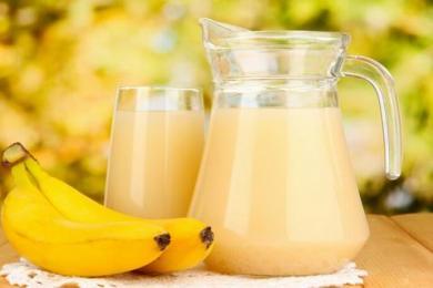 香蕉可以榨汁喝嗎 香蕉汁的功效與作用 香蕉可以榨汁喝嗎 香蕉汁的功效與作用