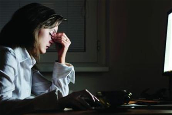 熬夜會(huì)導(dǎo)致脫發(fā)嗎 熬夜脫發(fā)怎么恢復(fù) 熬夜會(huì)導(dǎo)致脫發(fā)嗎 熬夜脫發(fā)怎么恢復(fù)