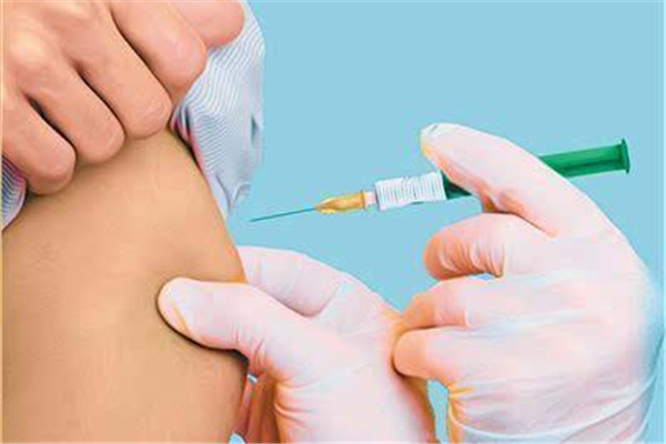 打新冠疫苗臉腫了怎么辦 打新冠疫苗后常見(jiàn)的不良反應(yīng) 打新冠疫苗臉腫了怎么辦 打新冠疫苗后常見(jiàn)的不良反應(yīng)