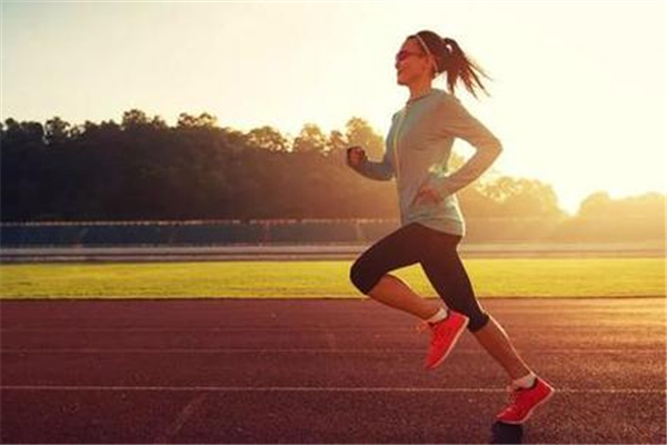 跑步越跑越重怎么回事 跑步減肥的正確方法 跑步越跑越重怎么回事 跑步減肥的正確方法