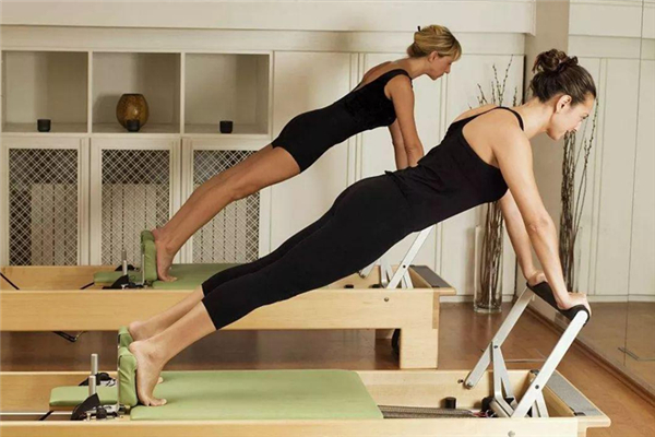 普拉提和瑜伽有什么區(qū)別 普拉提和瑜伽哪個好 普拉提和瑜伽有什么區(qū)別 普拉提和瑜伽哪個好