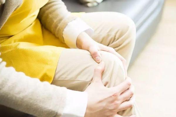 產(chǎn)后松弛素導(dǎo)致關(guān)節(jié)疼 產(chǎn)后全身關(guān)節(jié)痛怎么辦 產(chǎn)后松弛素導(dǎo)致關(guān)節(jié)疼 產(chǎn)后全身關(guān)節(jié)痛怎么辦