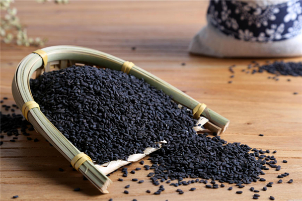 黑芝麻與什么食物相克 黑芝麻不適宜人群 黑芝麻與什么食物相克 黑芝麻不適宜人群