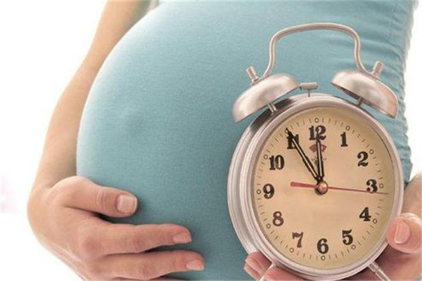 水中分娩是怎么分娩 水中分娩是不是不痛 水中分娩是怎么分娩 水中分娩是不是不痛