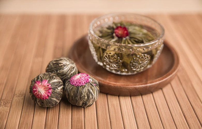 綠茶與紅茶哪個(gè)更適合高血壓的人喝 綠茶與紅茶哪個(gè)更適合高血壓的人喝