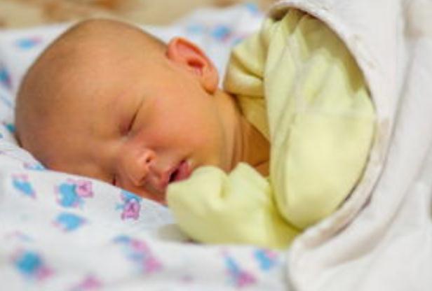 新生兒黃疸可以打預(yù)防針嗎 新生兒黃疸可以吃茵梔黃口服液 新生兒黃疸可以打預(yù)防針嗎 新生兒黃疸可以吃茵梔黃口服液