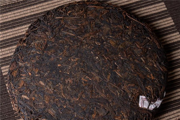 茶餅可以放多久 茶餅發(fā)霉了還可以喝嗎 茶餅可以放多久 茶餅發(fā)霉了還可以喝嗎