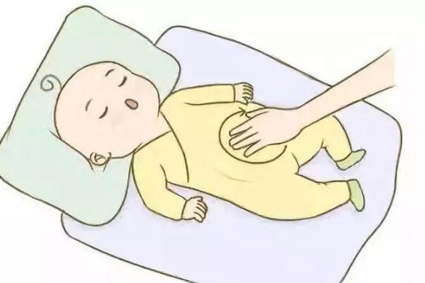 新生兒脹氣會不停吃奶 新生兒肚子脹還老是要吃奶怎么辦 新生兒脹氣會不停吃奶 新生兒肚子脹還老是要吃奶怎么辦