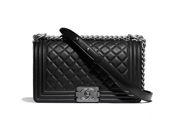 香奈兒包包的標志是什么樣子的 香奈兒包包的皮質是什么 香奈兒包包的標志是什么樣子的 香奈兒包包的皮質是什么