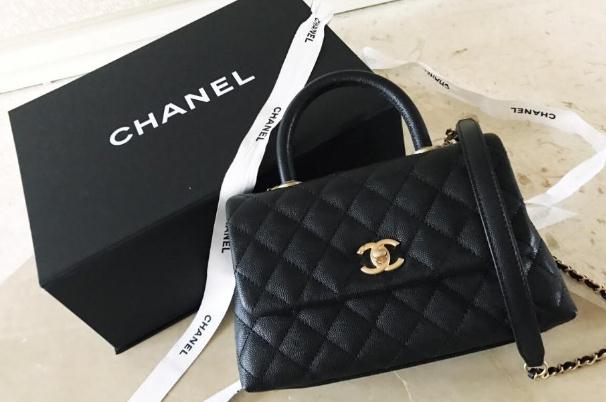 香奈兒包包的標志是什么樣子的 香奈兒包包的皮質是什么 香奈兒包包的標志是什么樣子的 香奈兒包包的皮質是什么