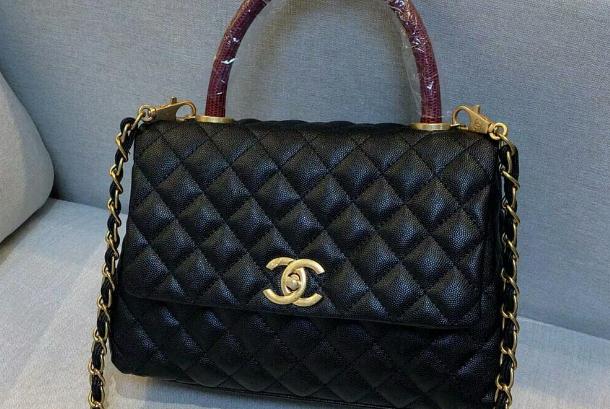 香奈兒包包有線頭正常嗎 香奈兒包包有幾個(gè)系列 香奈兒包包有線頭正常嗎 香奈兒包包有幾個(gè)系列